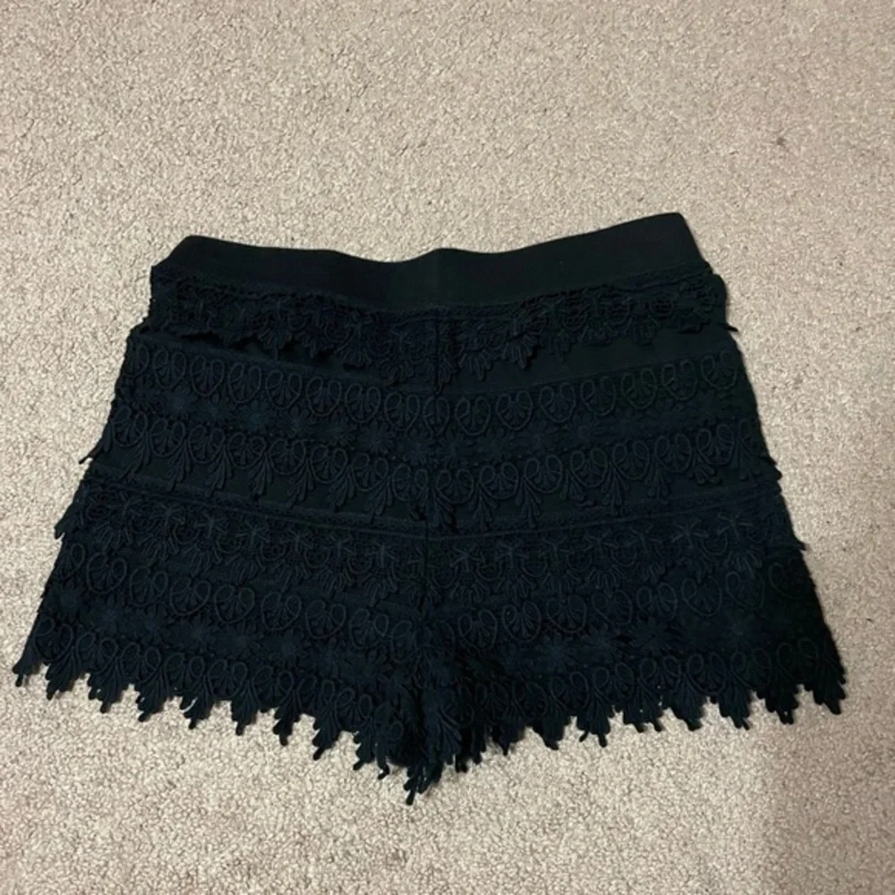 Express black‎ floral crochet- like short size small